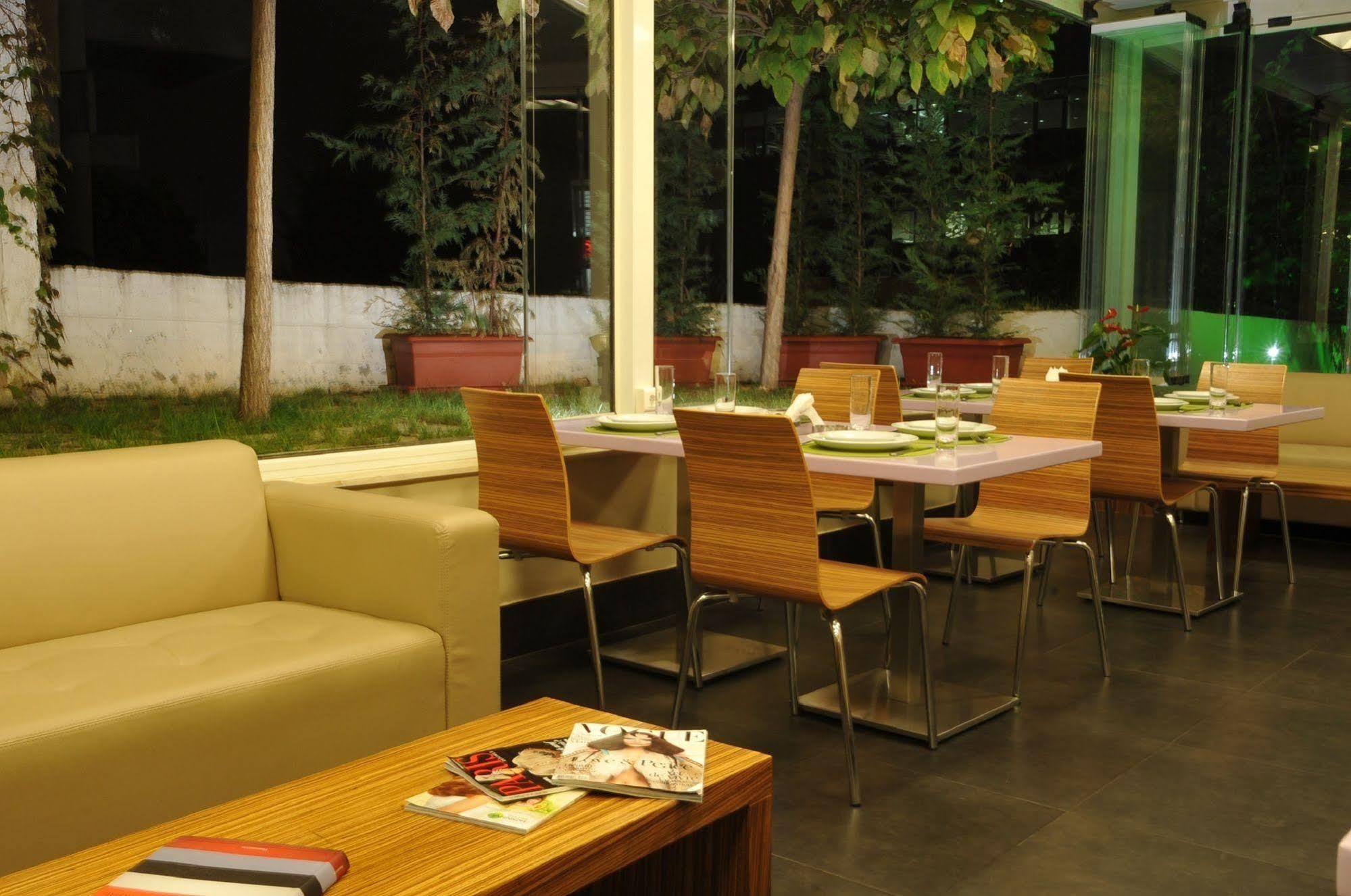 Suite Hotel Merlot - Beirut Esterno foto