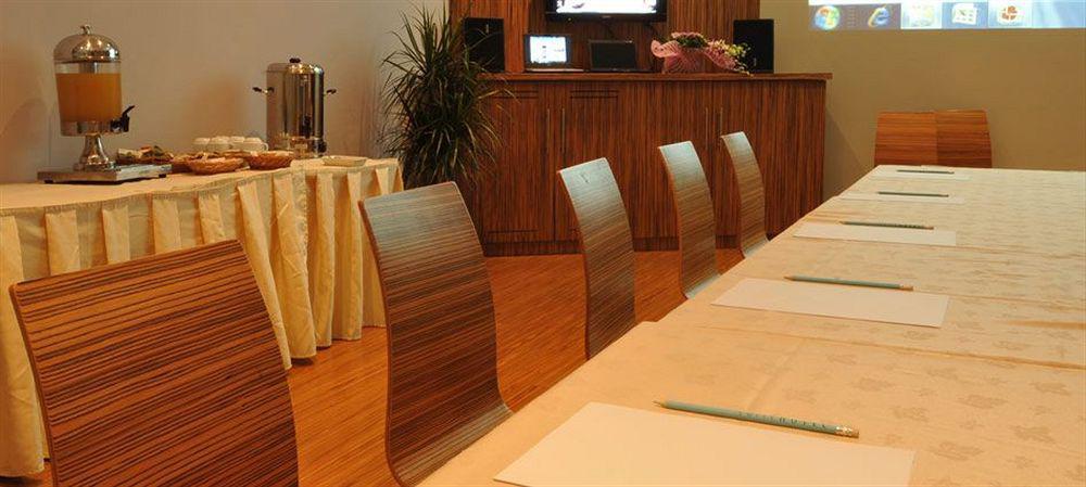 Suite Hotel Merlot - Beirut Esterno foto